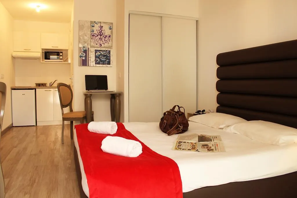Adonis Aix En Provence Aparthotel Aix-en-Provence 3*,  France